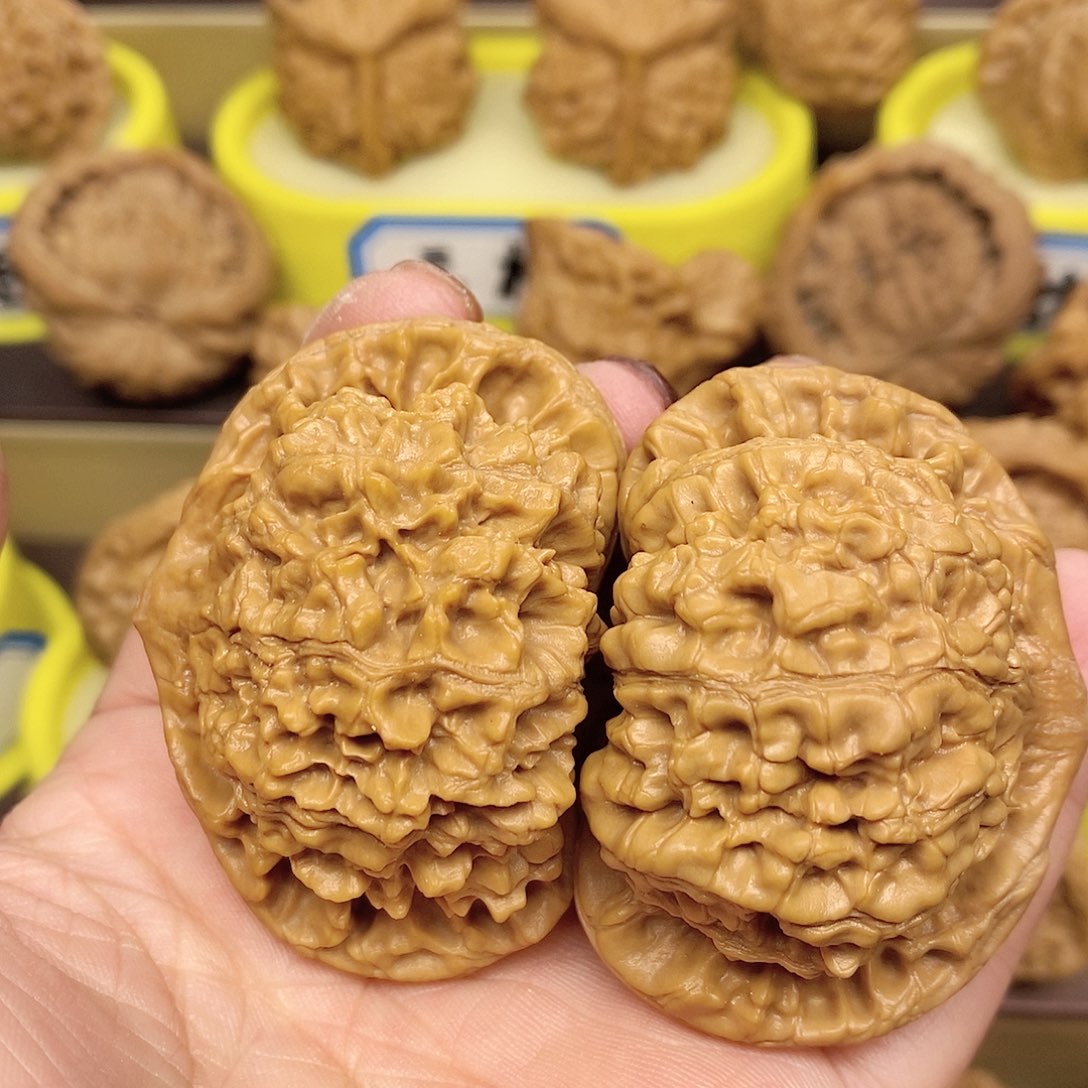 文玩核桃吊坠官帽53