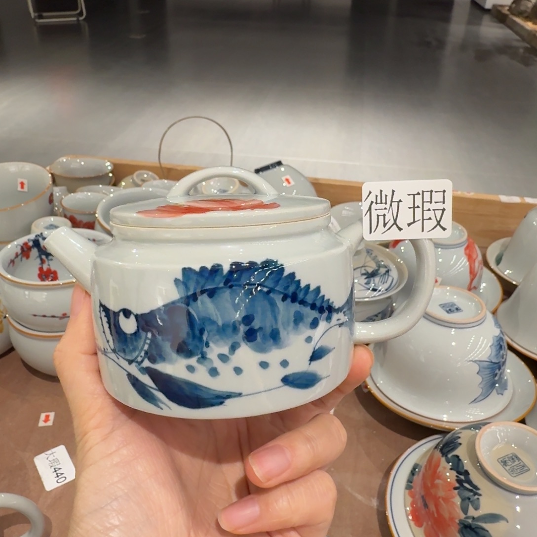 釉下手绘茶具微瑕
