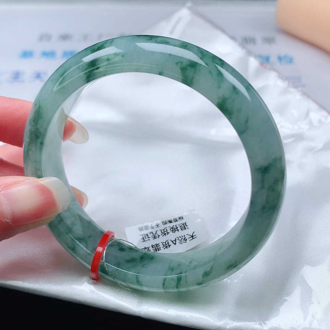 翡翠未镶嵌手镯56圈
