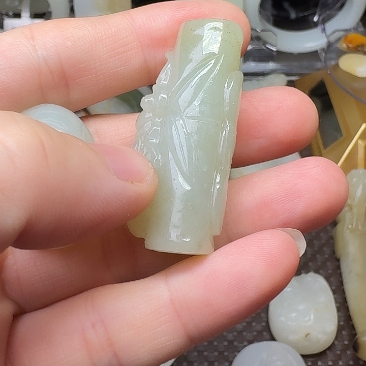 蓝***海颈饰未镶嵌和田玉