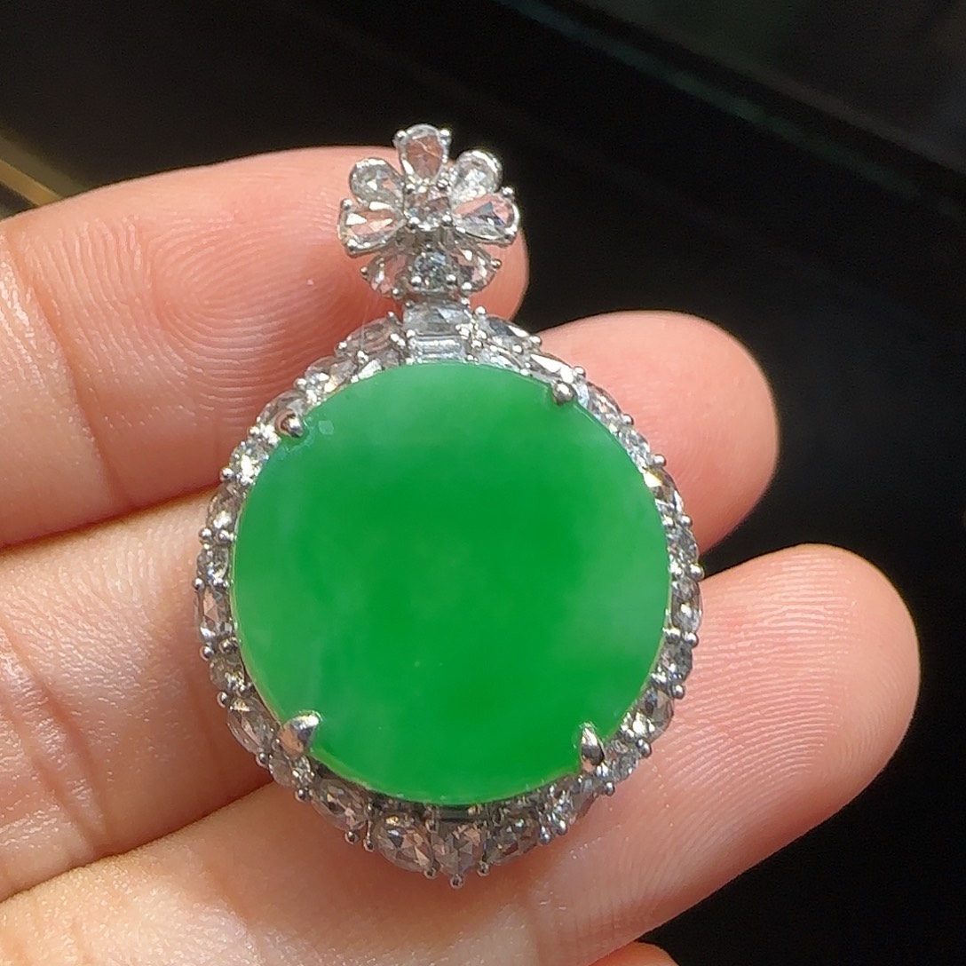 翡翠18K金镶嵌吊坠(不含链)圆牌