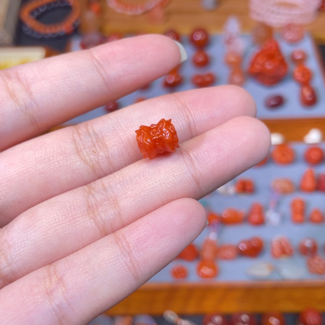 *****未镶嵌并蒂莲南红玛瑙