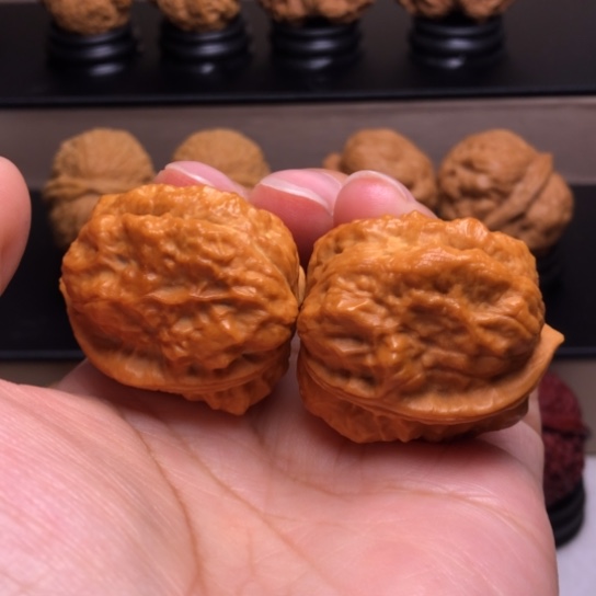 文玩核桃把件至尊妖蟾52