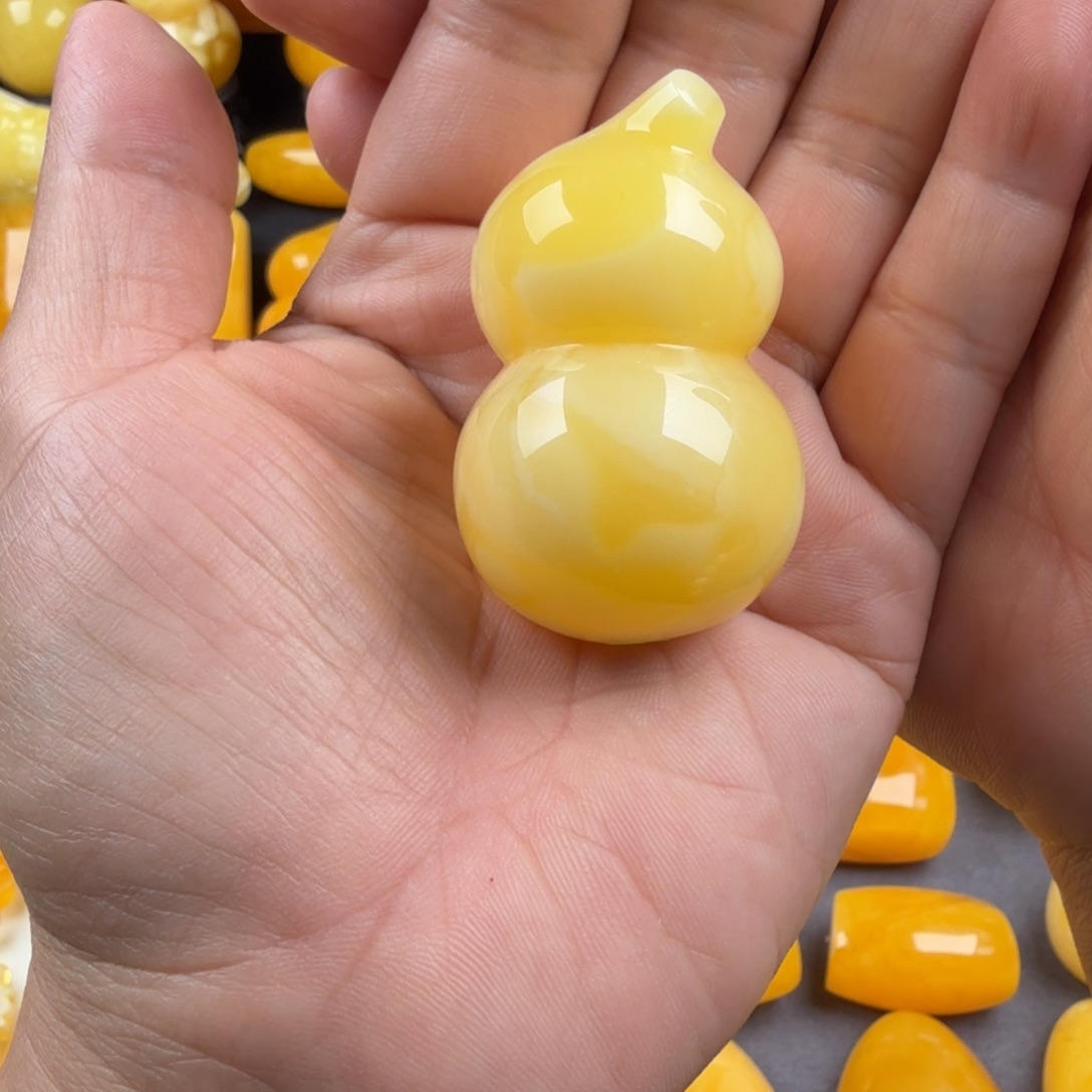 琥珀未镶嵌颈饰纯天然琥珀蜜蜡