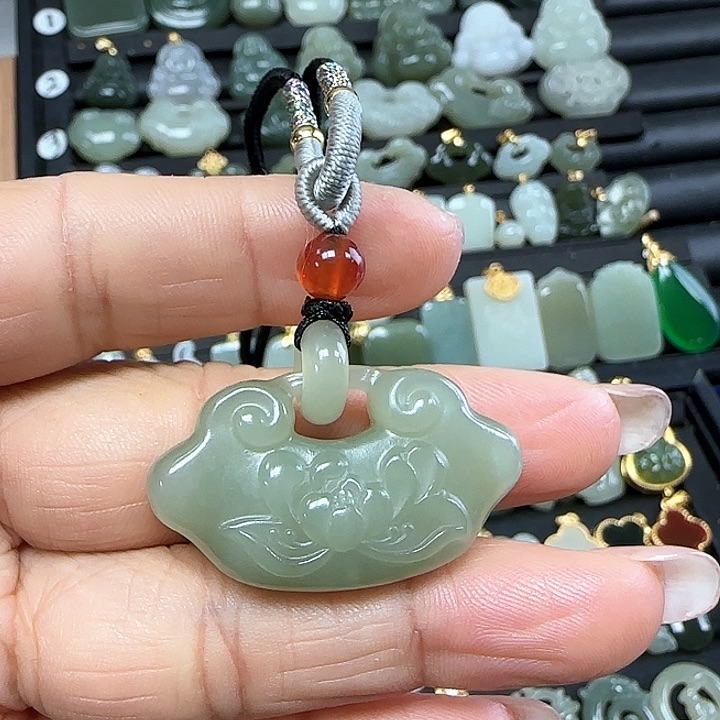 和田玉吊坠(不含链)未镶嵌