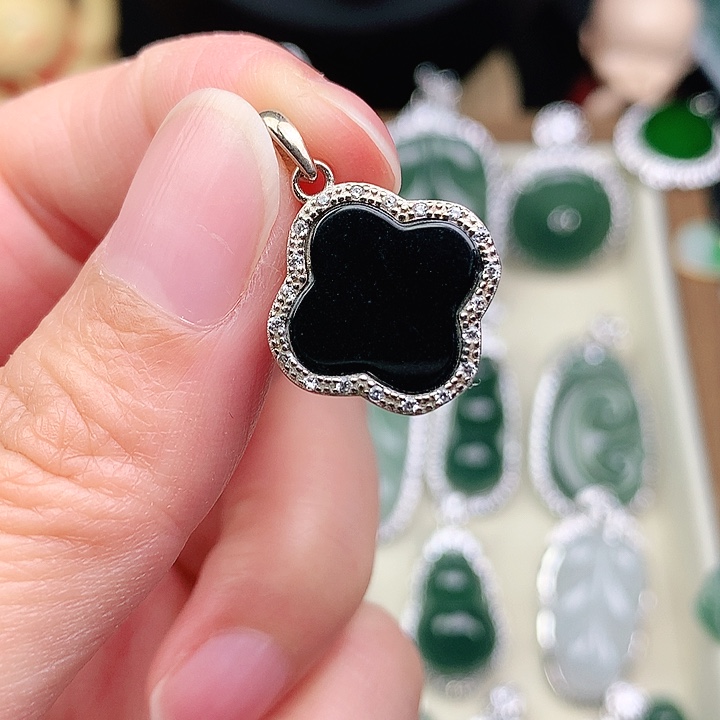 颈饰银S925镶嵌翡翠吊坠