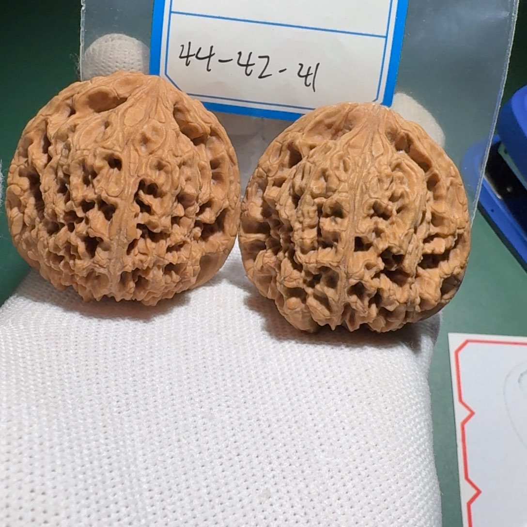 公***旧文玩核桃吊坠50号万字