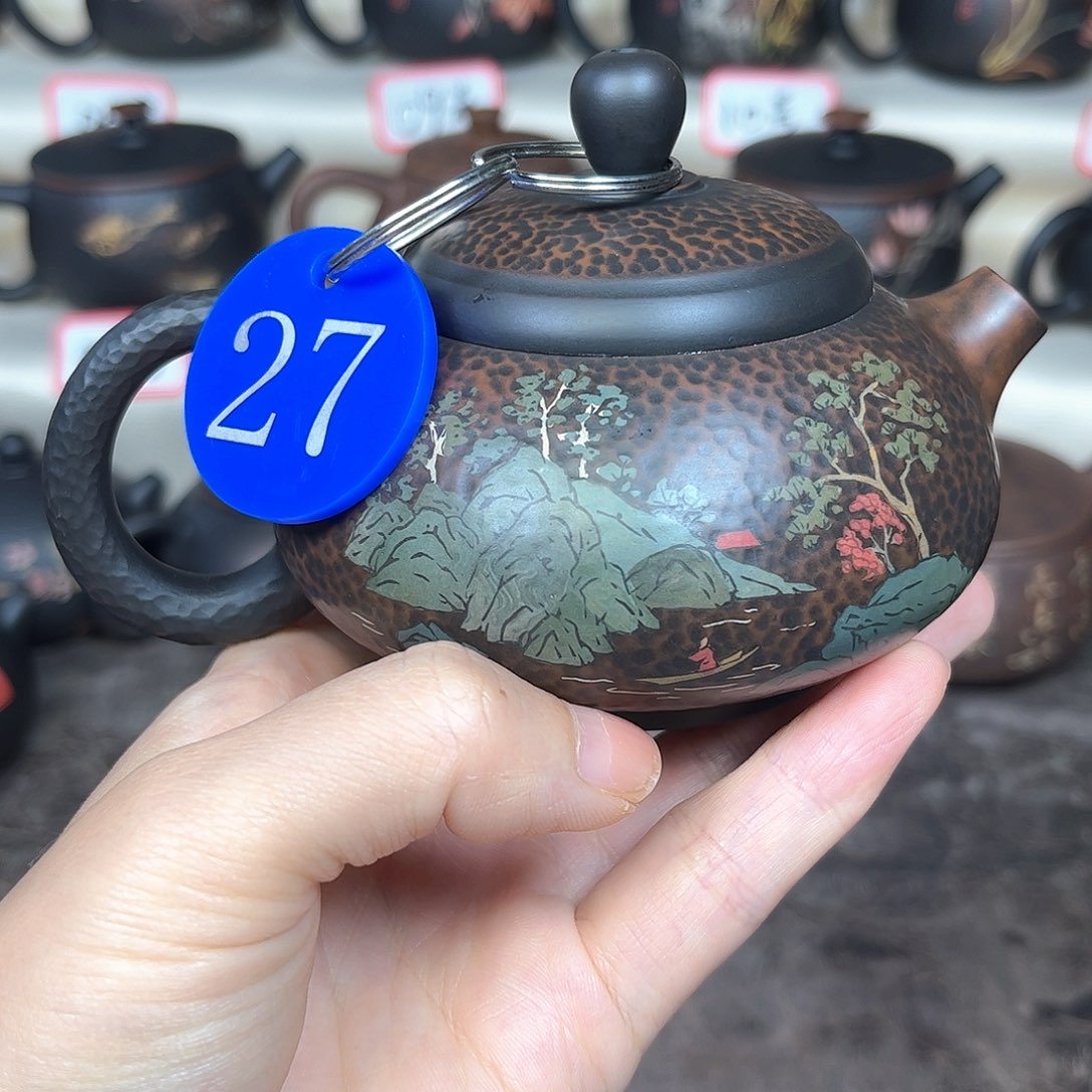 170毫升微微瑕纯手工刻填锤纹胖墩壶