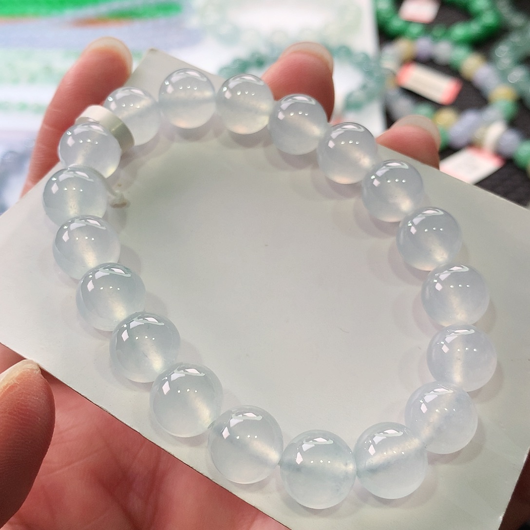 翡翠手链未镶嵌翡翠