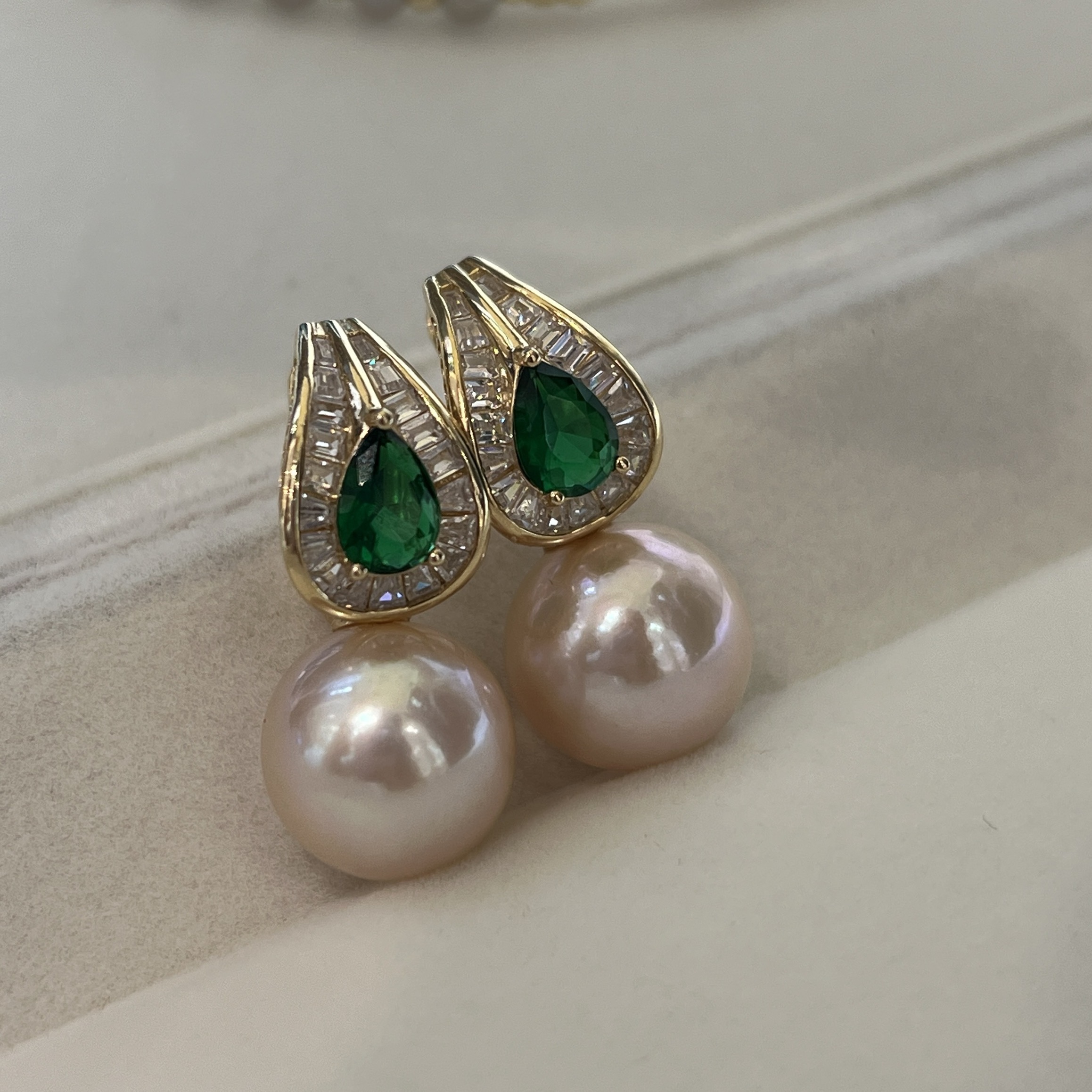 [十上珍珠]s1616-s925银淡水中国红稀有金珍珠水桶耳饰12-13mm