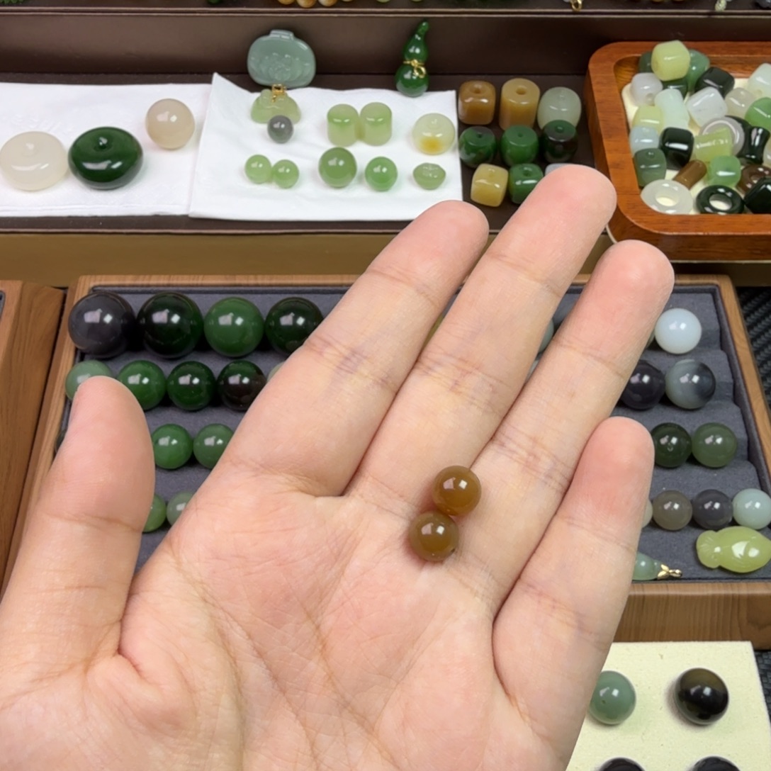 和田玉未镶嵌珠宝半成品卡八红糖一对