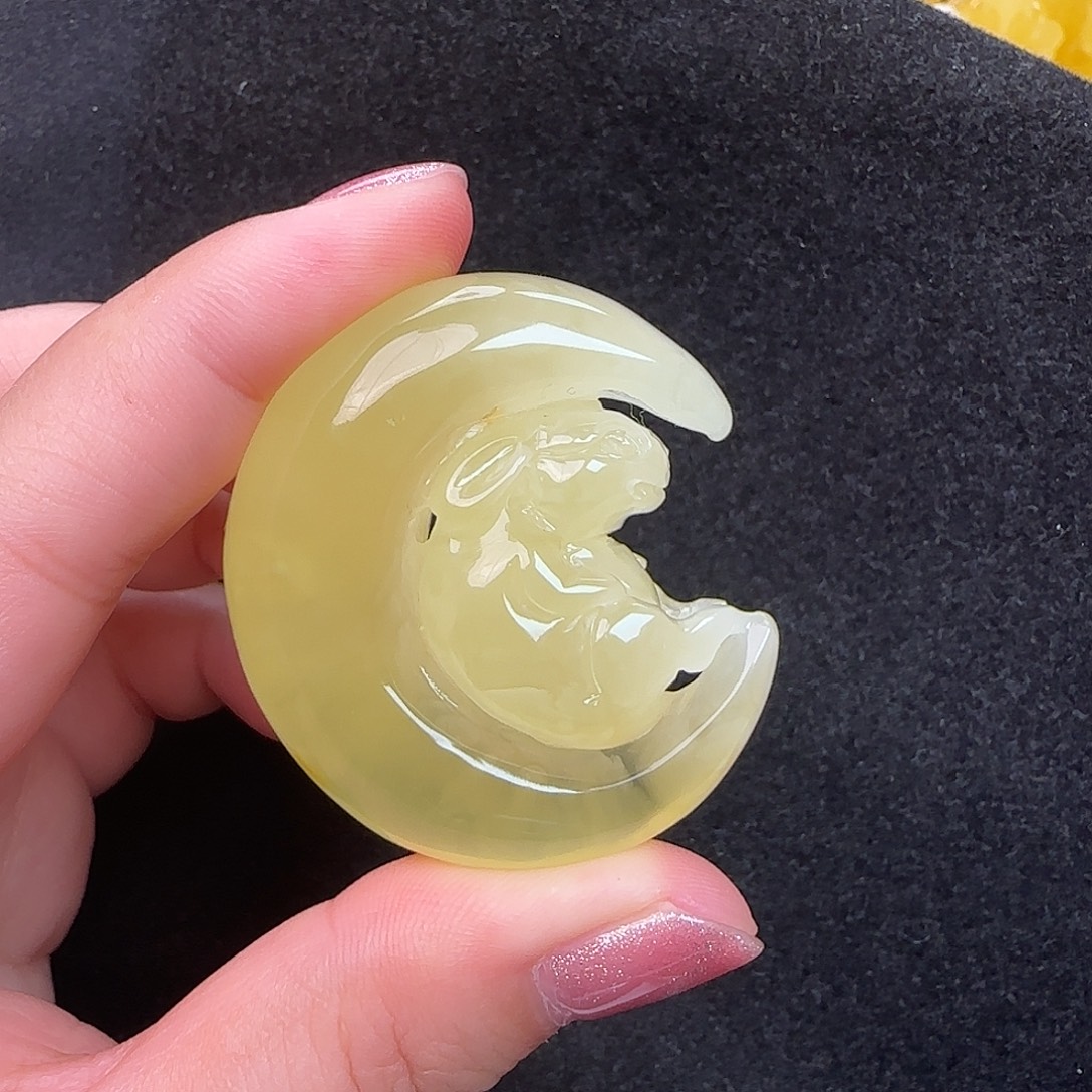蜜蜡未镶嵌珠宝奇石