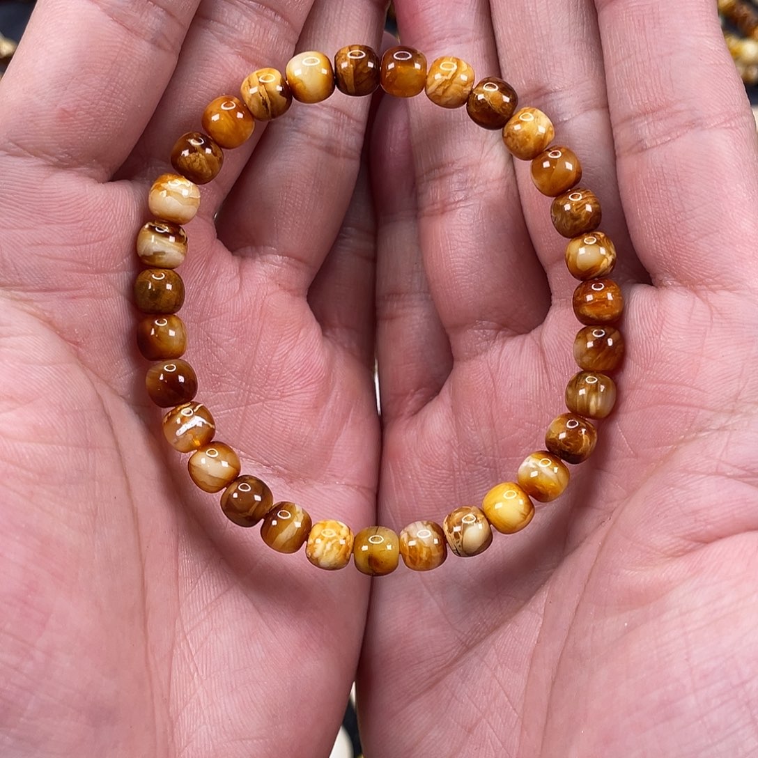 琥珀裸石未镶嵌杜*源