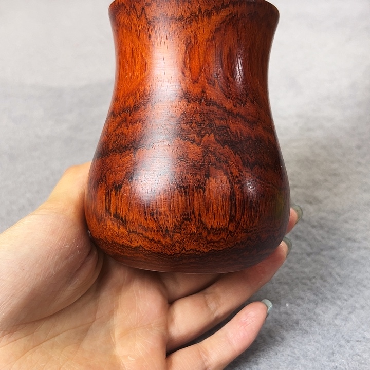 傲***寂老挝大红酸枝杯子一个