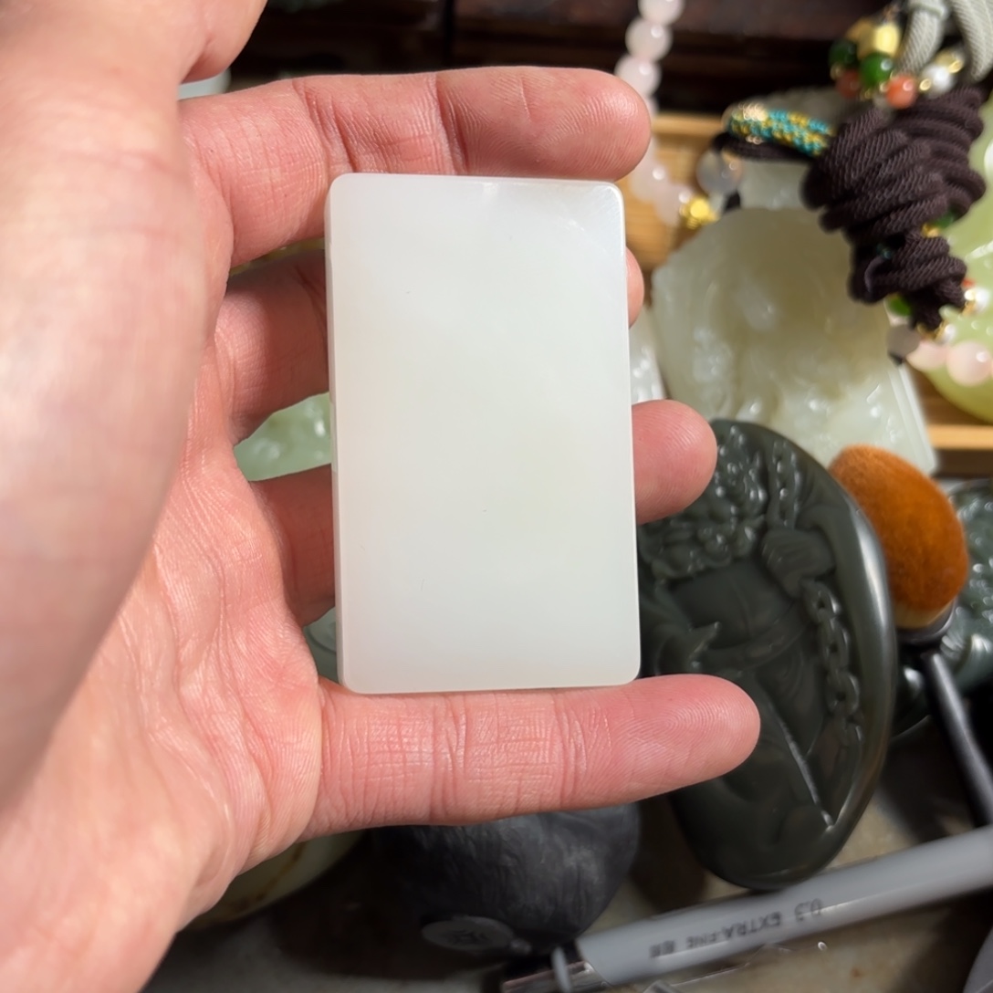 胡***鑫和田玉（糖玉）未镶嵌挂件