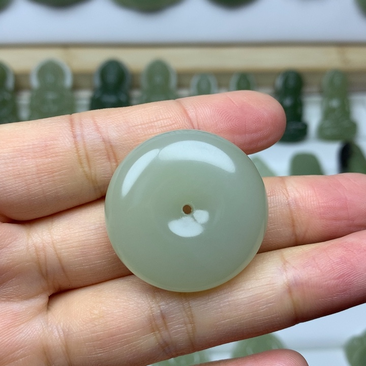 和田玉挂件未镶嵌