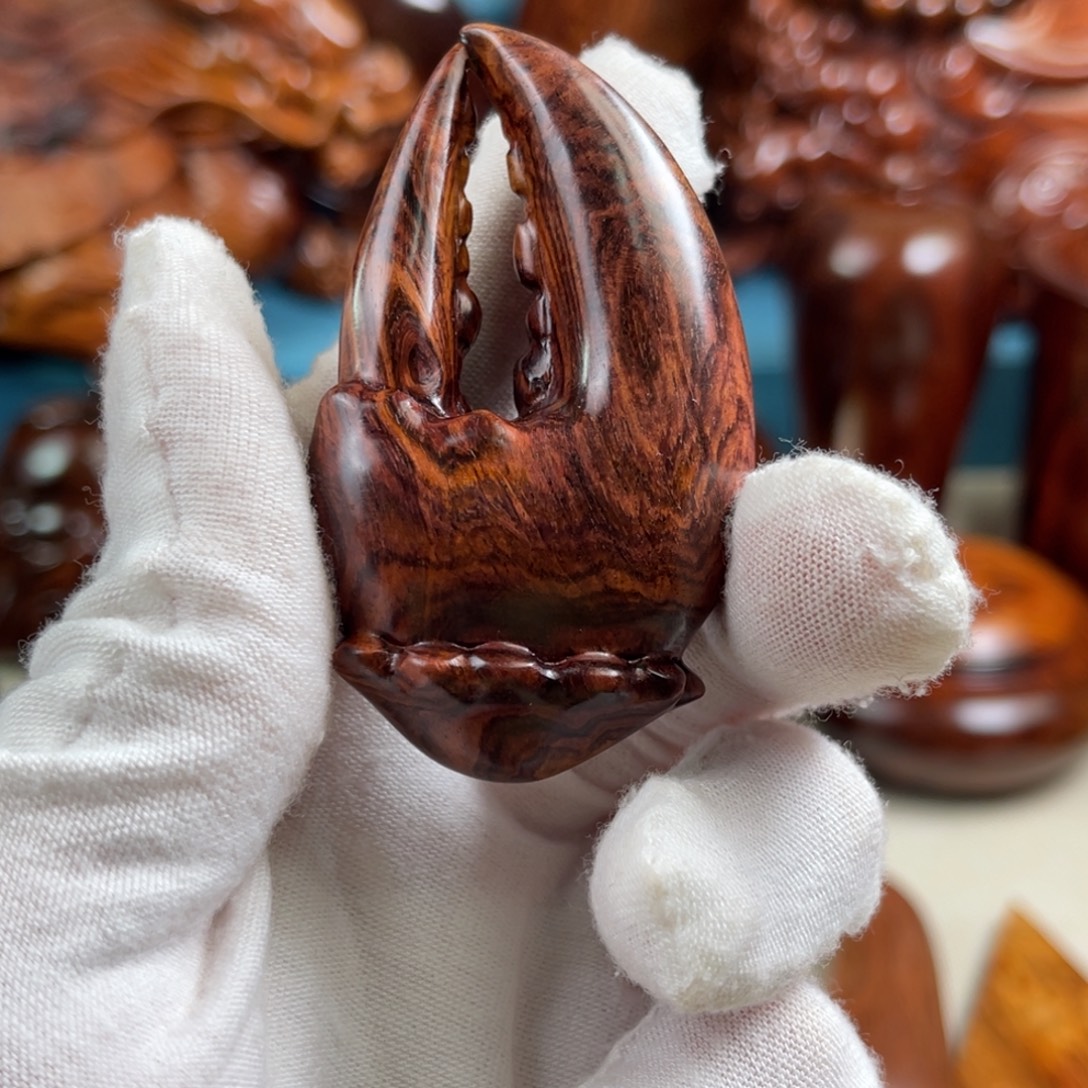 娜***佳把件黄花梨/降香黄檀螃蟹