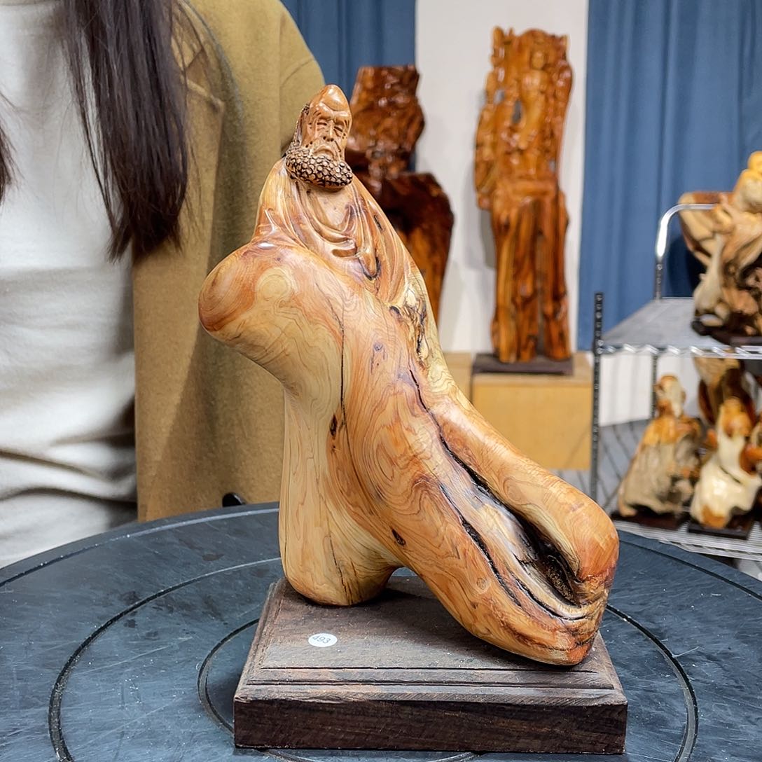 柏木（崖柏）随型艺术根雕