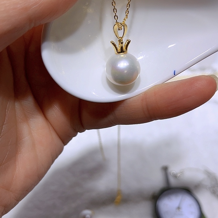 淡水珍珠白珠素皇冠吊坠合金