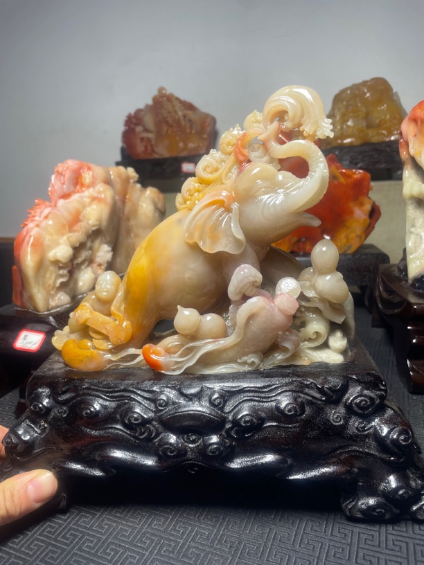 摆件题材：万象更新