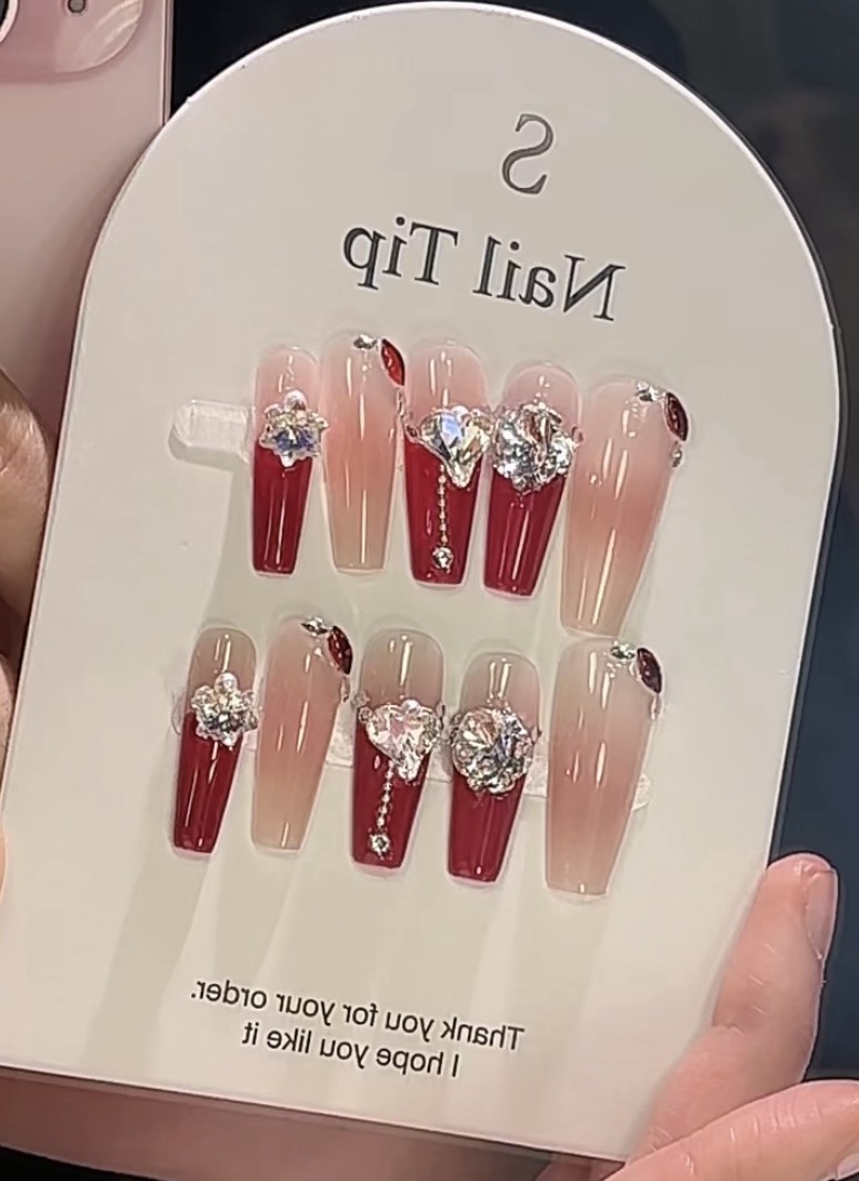 红礼服石红色喷枪渐变千金高贵显白高级感手工穿戴甲