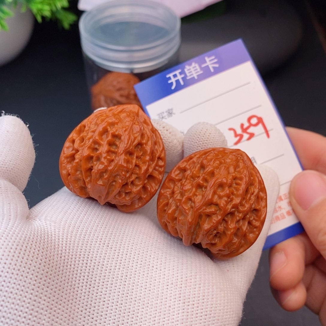 文玩核桃把件37金牛359