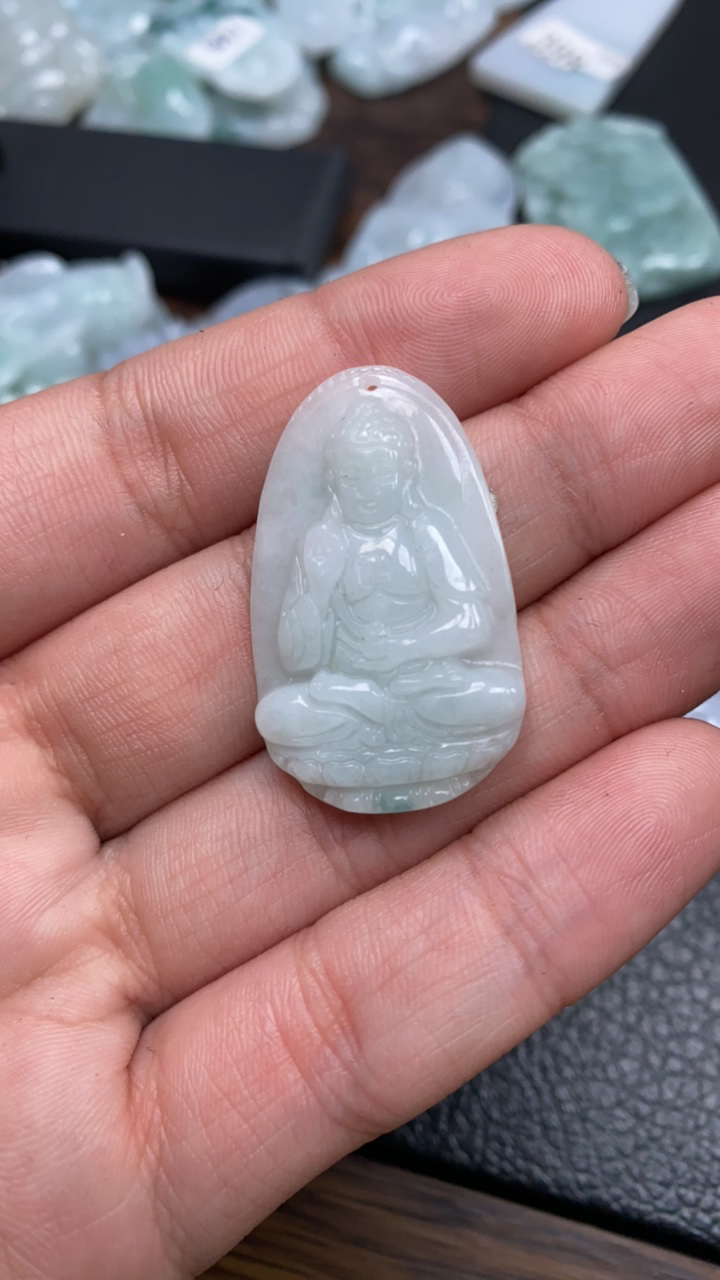 天然翡翠吊坠项链