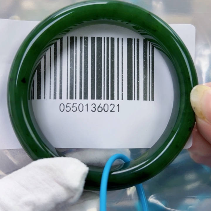 和田玉未镶嵌手镯包容55.7