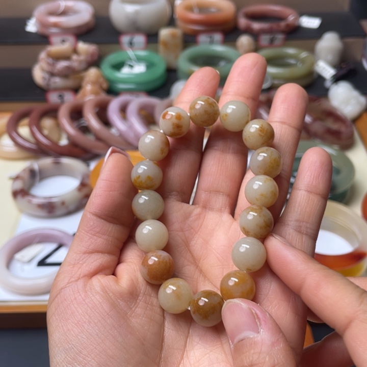 石英质玉未镶嵌手镯