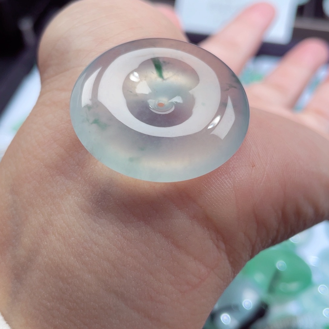 颈饰未镶嵌翡翠平安扣