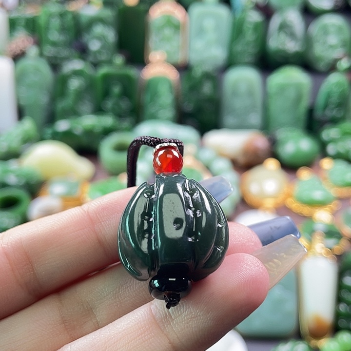 独***狼和田玉未镶嵌挂件