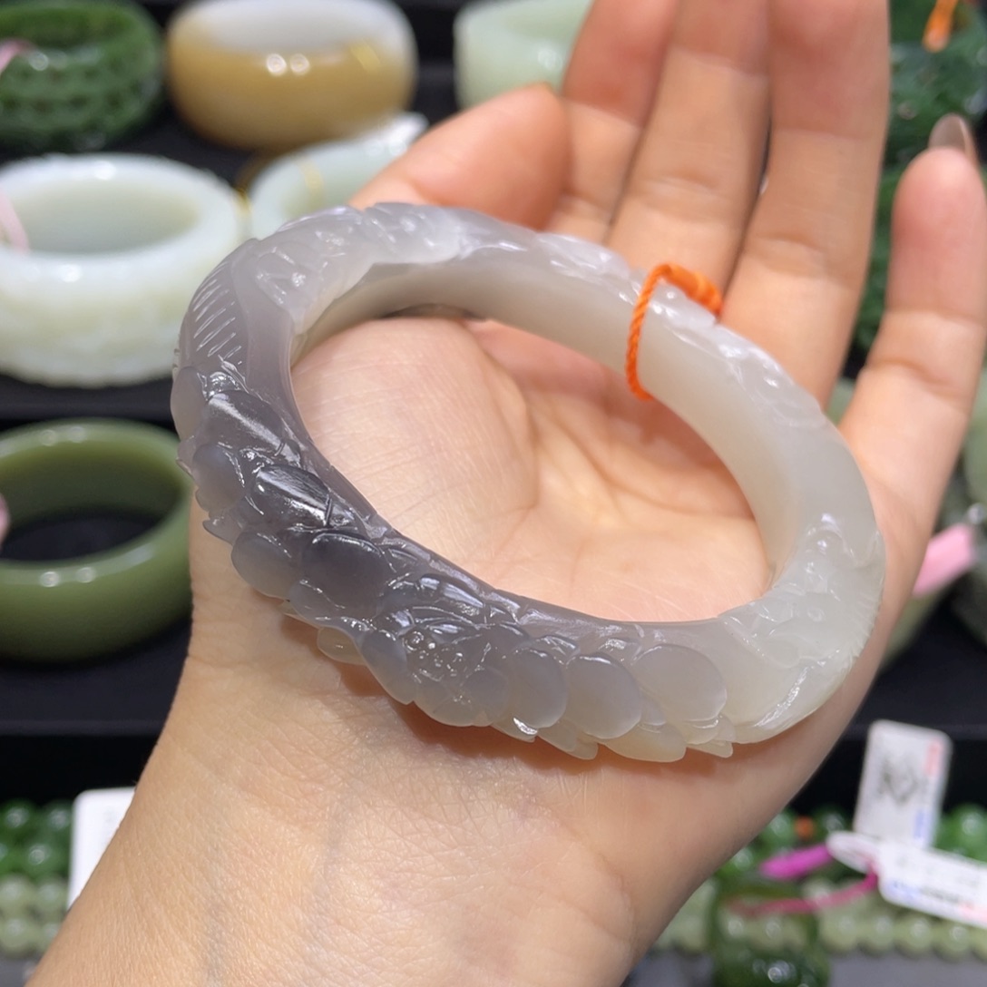 和田玉手镯55圈口 编号5未镶嵌