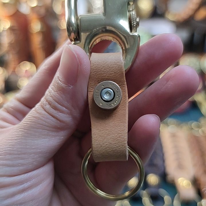 铜铁合金类海军钩字母壳钥匙扣