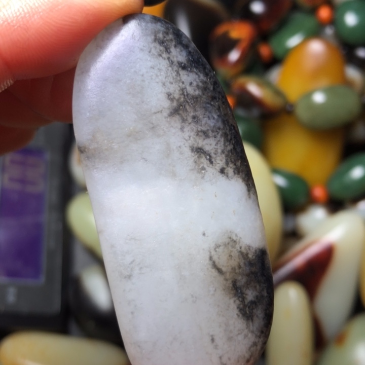 和田玉未镶嵌珠宝奇石