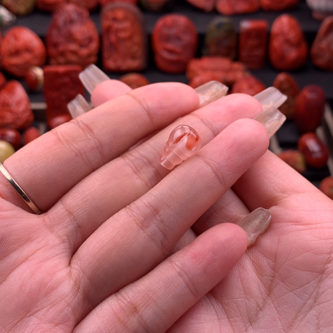 南红玛瑙南红川料冰飘三通8.6mm未镶嵌