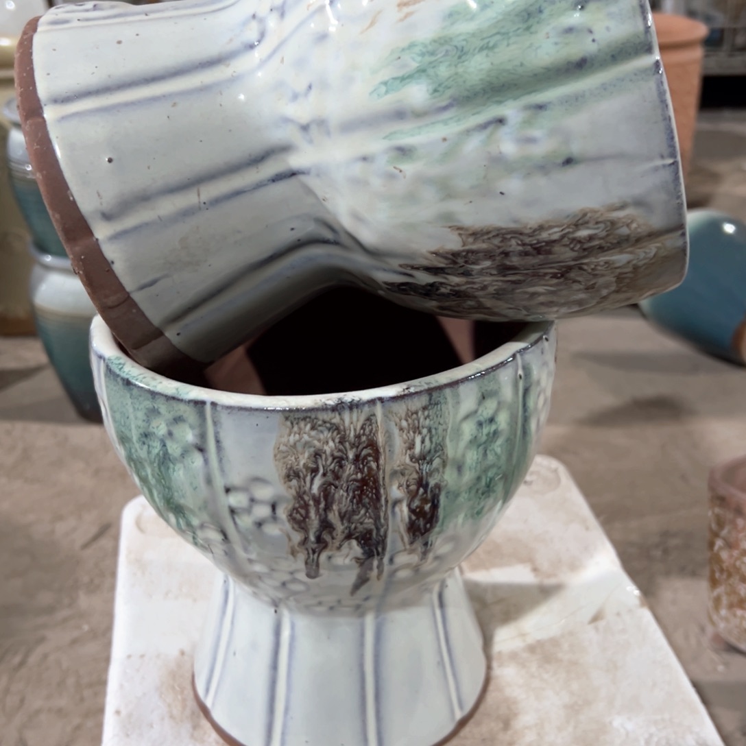 红陶瑕疵18-19两个