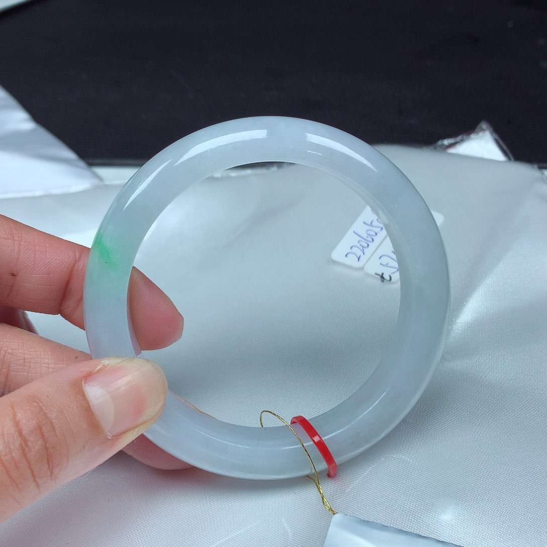 翡翠手镯未镶嵌57圈981