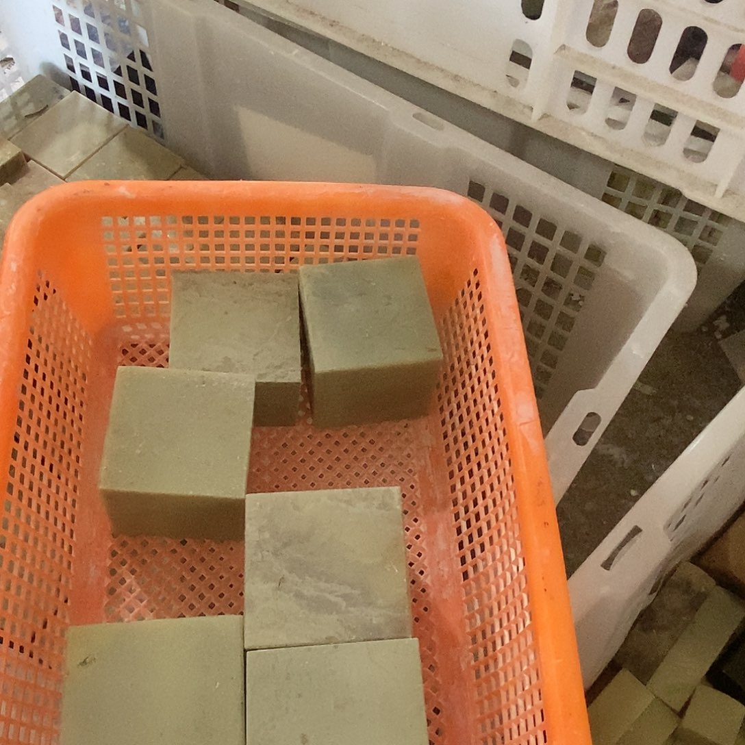 老挝石这种东西我觉得真的还是不适合