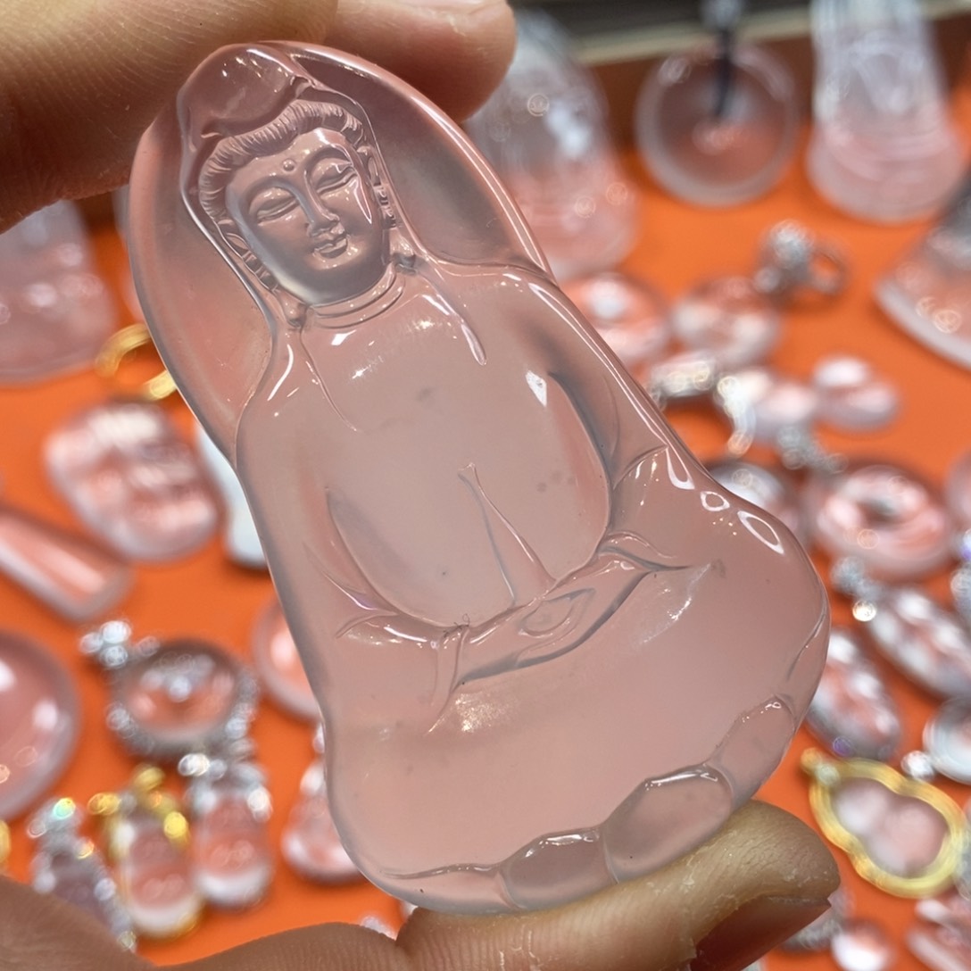 石英质玉吊坠未镶嵌C****s