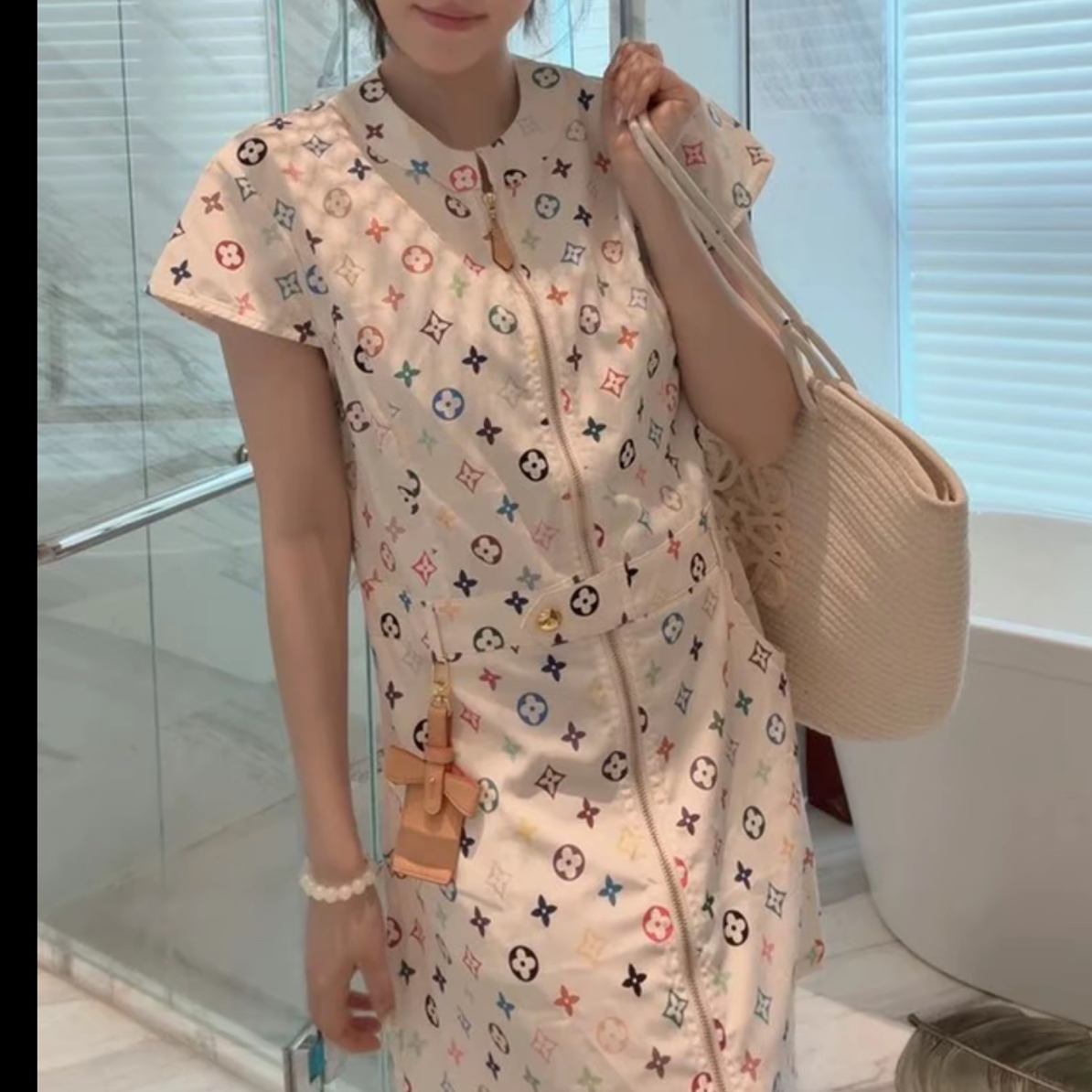 龙女家重工印花显瘦收腰短袖彩色满印连衣裙