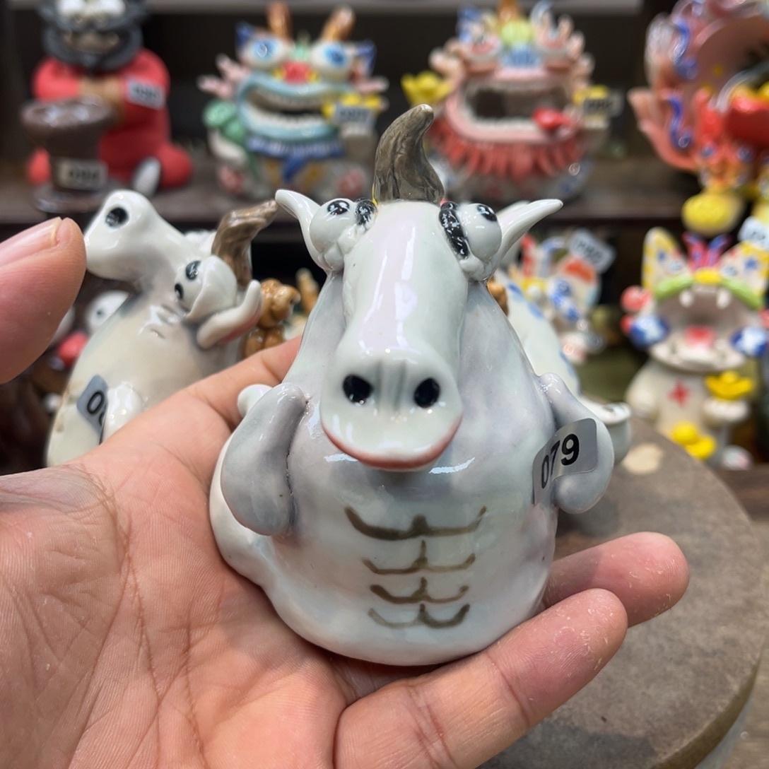 陶瓷纯手工抽象陶瓷摆件079