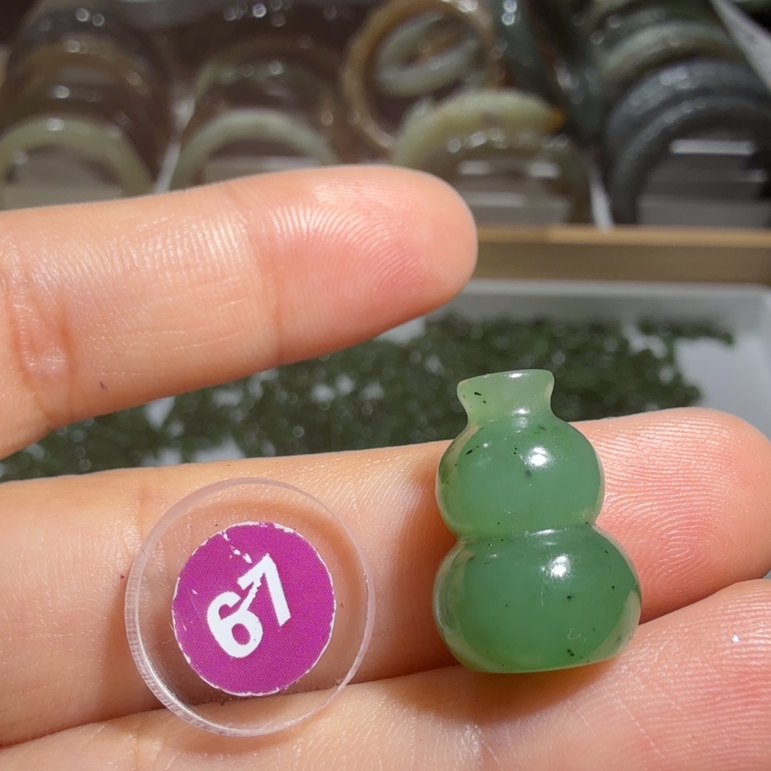 和田玉未镶嵌珠宝奇石