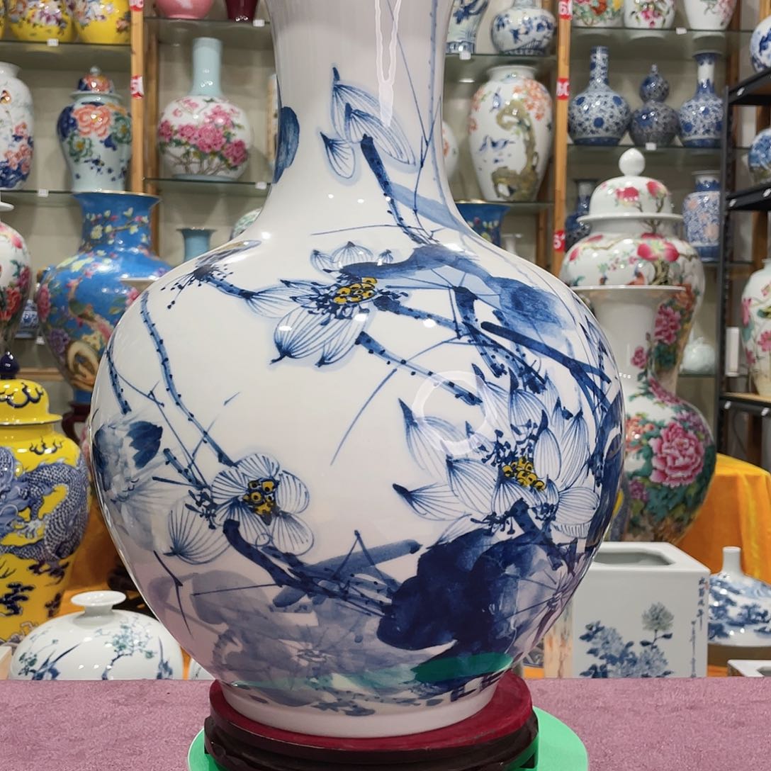 摆件保**致景德镇的陶瓷