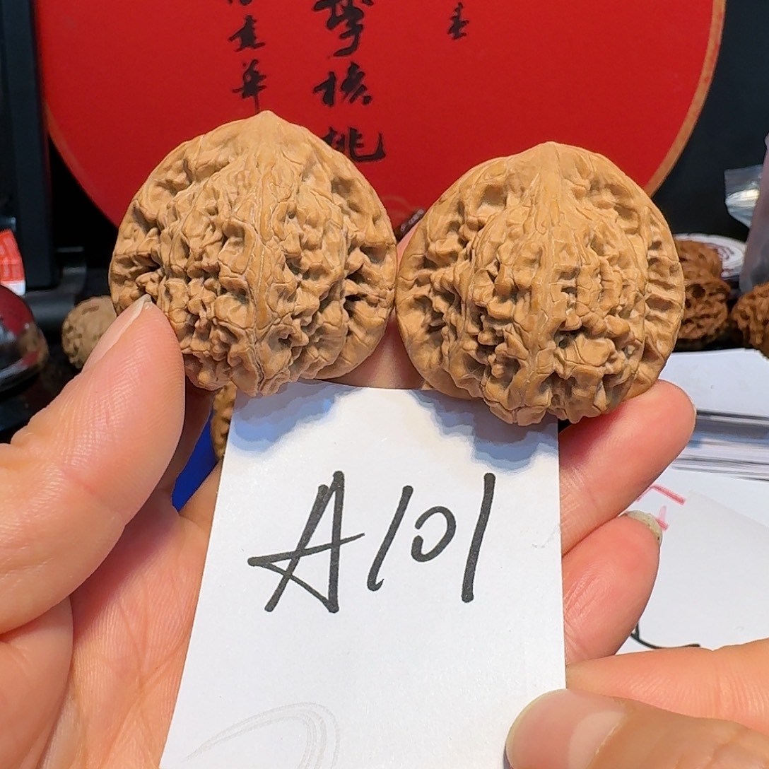 文玩核桃把件42望月