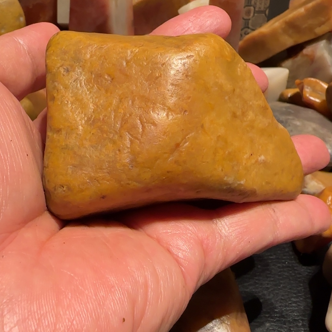 老挝石田黄原石，