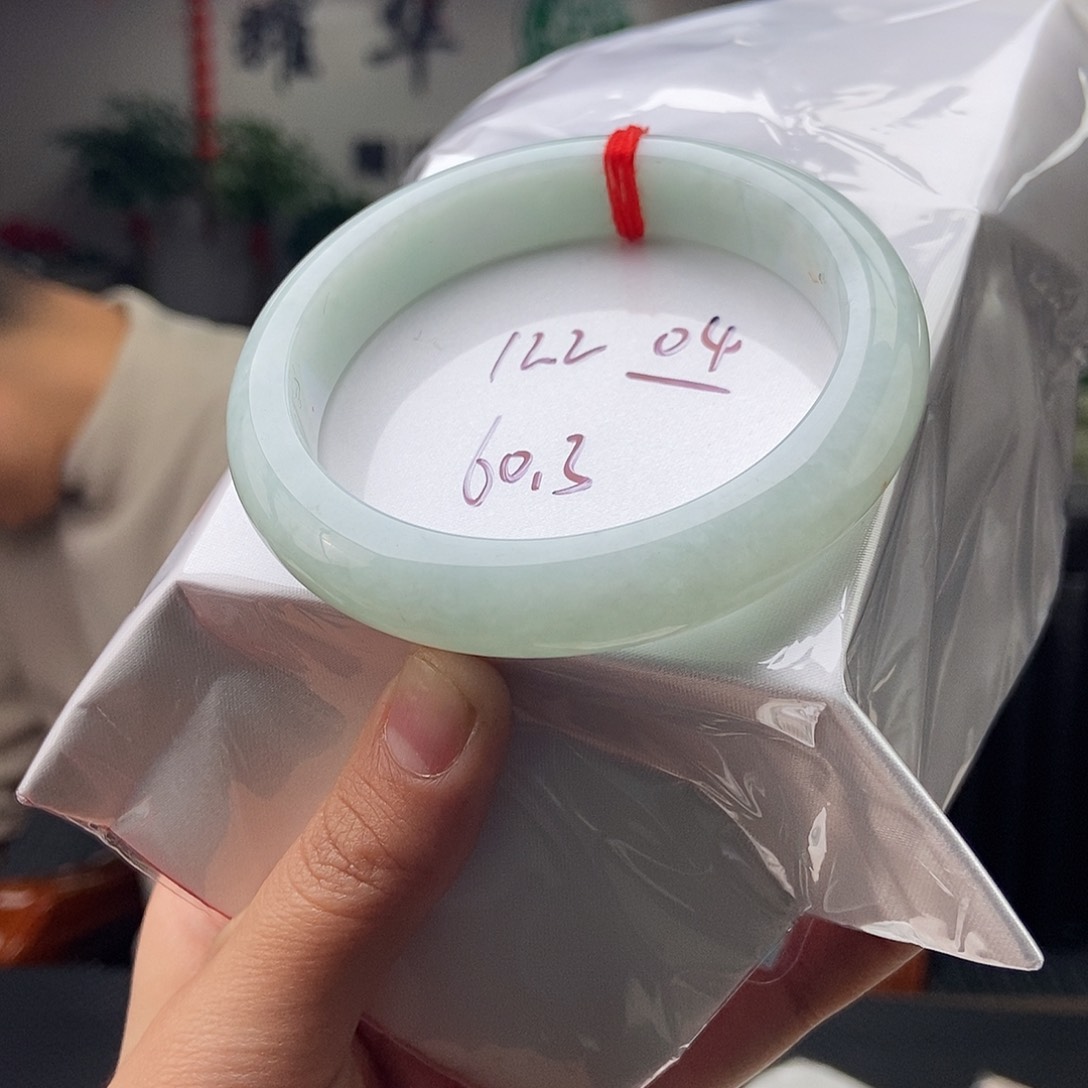 翡翠手镯未镶嵌拍一发一