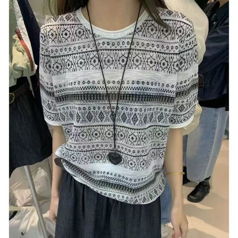 DALIANSU/大脸酥-4409    夏季显瘦菱格设计感针织短袖上衣