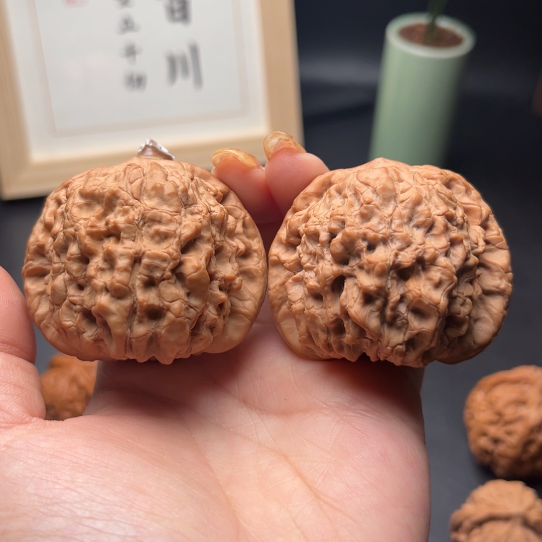 文玩核桃把件51全品龙鼎