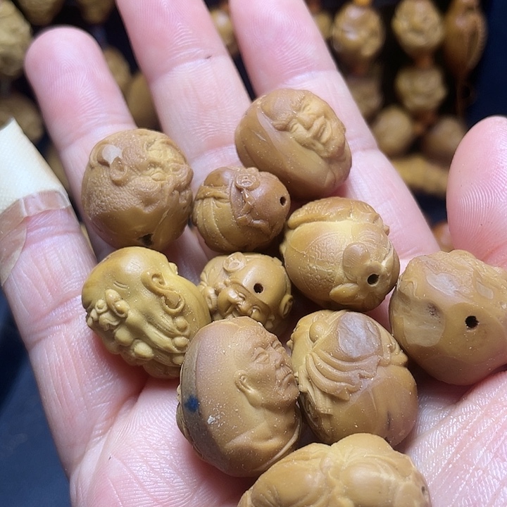 吊坠橄榄核啦啦啦啦