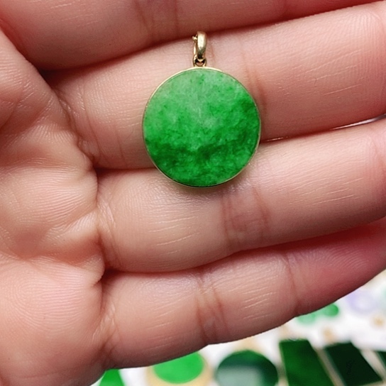 翡翠颈饰18K金镶嵌挂件